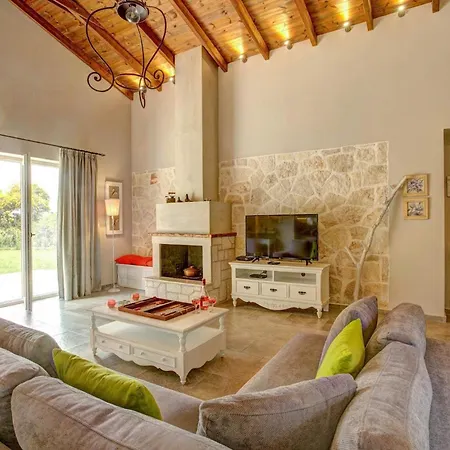 Exquisite Zakynthos - 3 Bedrooms - Lakudi - Private - Luxurious - Table Tennis Villa Koukounariá