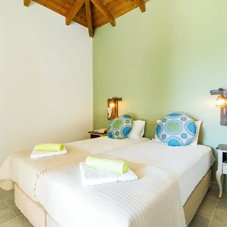 Exquisite Zakynthos - 3 Bedrooms - Lakudi - Private - Luxurious - Table Tennis Koukounariá