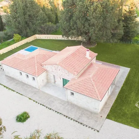 Exquisite Zakynthos - 3 Bedrooms - Lakudi - Private - Luxurious - Table Tennis